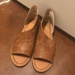 Leather flats with side detailing.